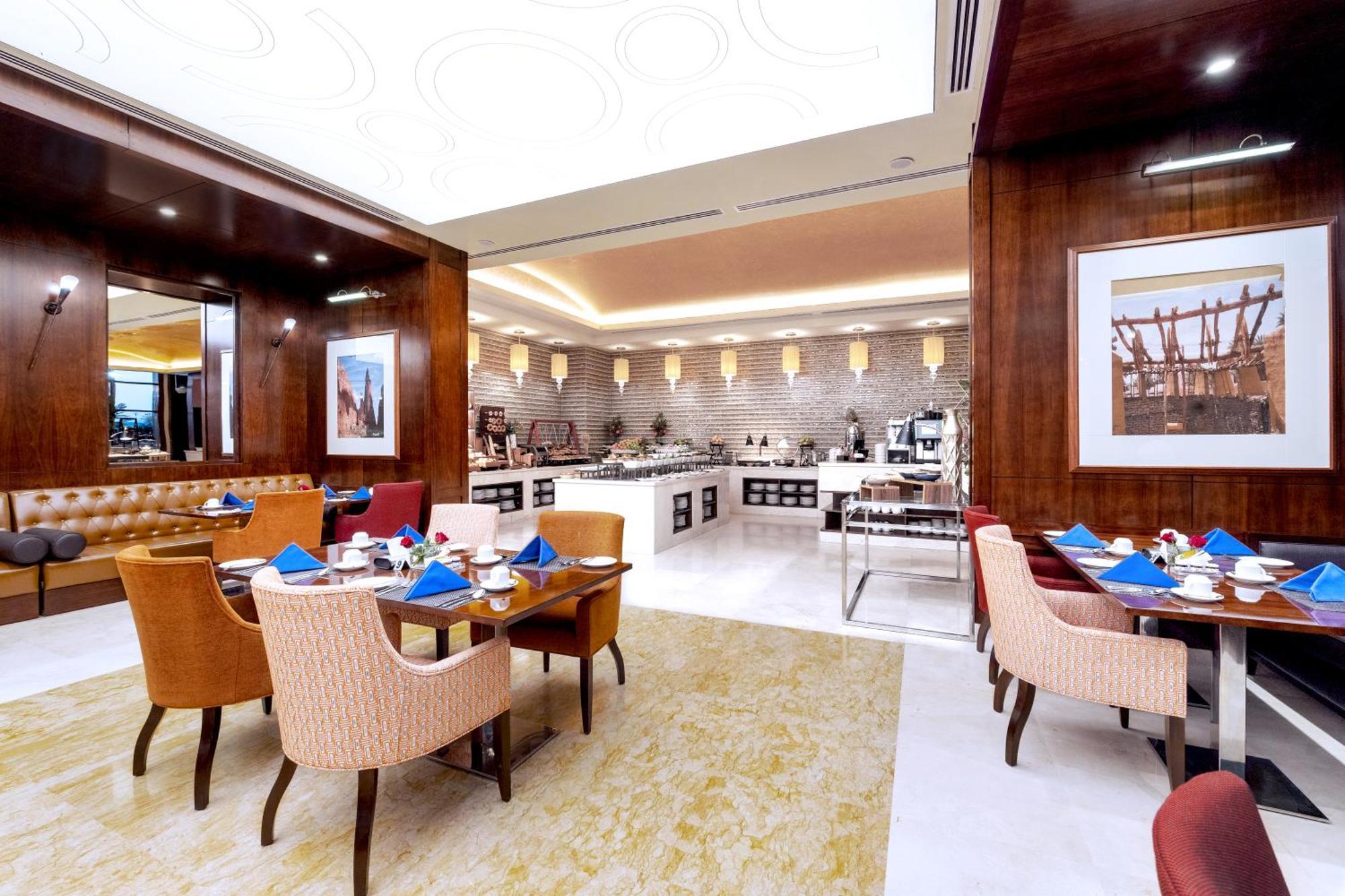 Grand Millennium Tabuk Hotel Exterior foto
